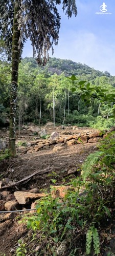 Land for Sale in Ratnapura - 14-acre plot of land is situated along the Sinharaja–Ratnapura Road - photo 1