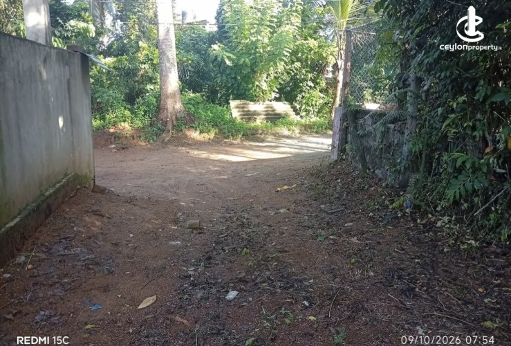 Land for Sale in Padukka - Land for sale in padukka - photo 1