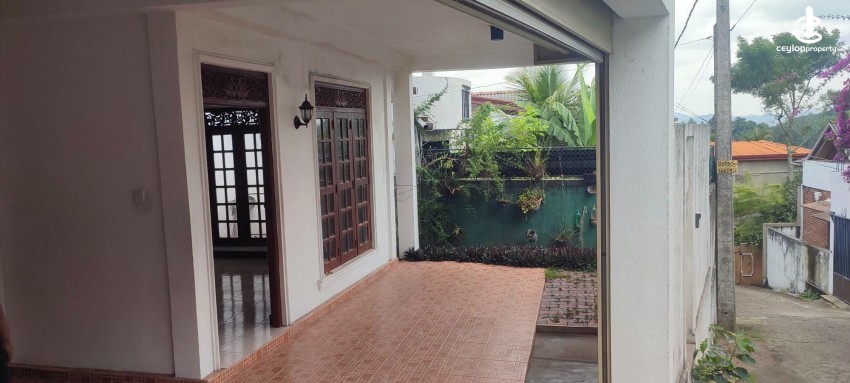 House for Sale in Katugastota - House for sale in Katugasthota - photo 2