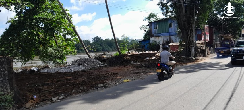 215 Perches of Prime Riverfront Land – Kelaniya