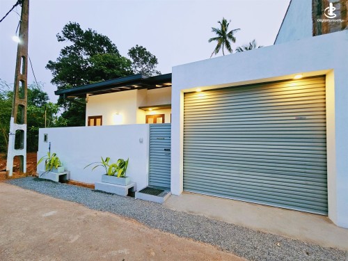 House for Sale in Athurugiriya - 🏡 Brand New Single House for Sale – Athurugiriya