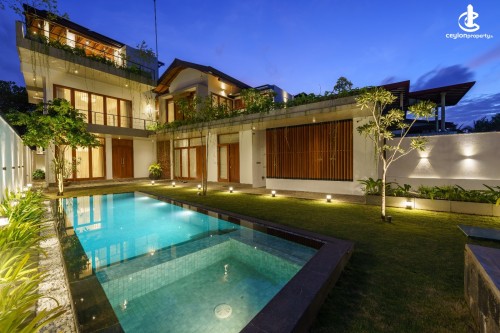 House for Sale in Battaramulla - 🏡 Architect-Designed Modern Luxury House – Battaramulla