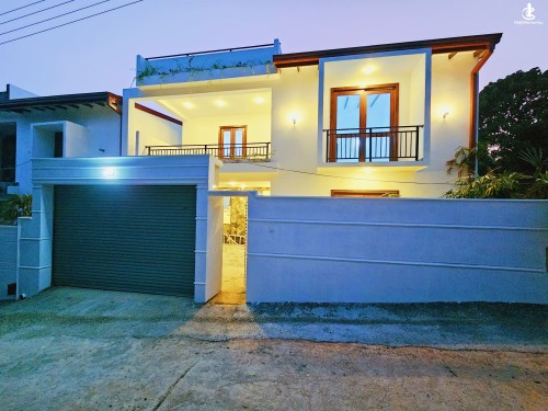 House for Sale in Malabe - 🏡 Brand New Box-Type Modern Luxury Two-Storey House for Sale – Malabe