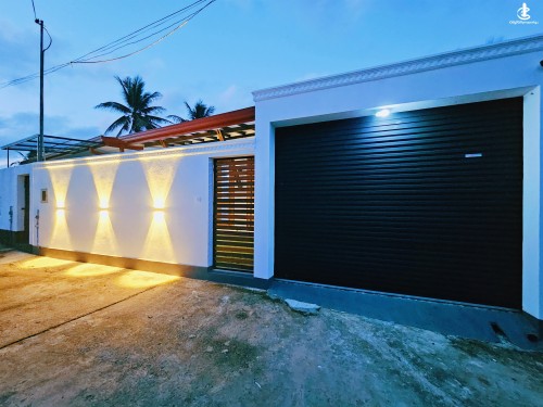 House for Sale in Athurugiriya - 🏡 Brand New Single House for Sale – Athurugiriya