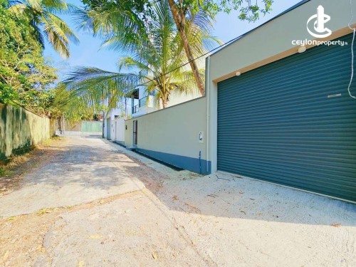 House for Sale in Piliyandala - 🏡 Brand New Single House for Sale – Piliyandala, Halpita