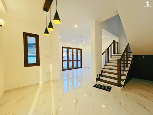 House for Sale in Mattegoda - 🏡 Super Luxury 2-Storey House with Rooftop – For Sale in Polgasowita