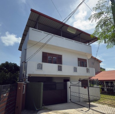 House for Rent in Battaramulla - Specious 4 Bedroom house for rent in Battaramulla for Rs. 1.5lakhs (Per Month)
