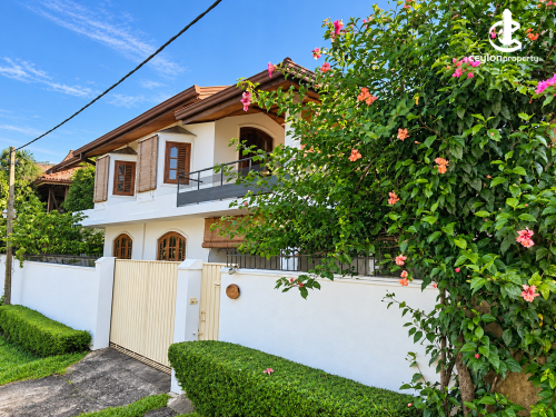 House for Sale in Thalawathugoda - Well-Maintained 4-Bedroom Family Home for Sale in Dolalanda Gardens, Thalawathugoda