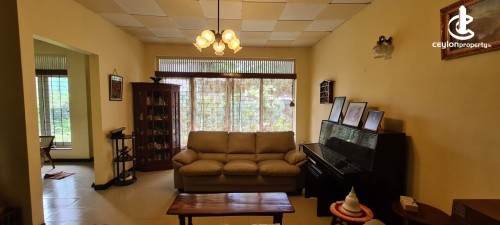 House for Sale in Nugegoda - 20.4 Perches - House for Sale in Nugegoda - HL33976