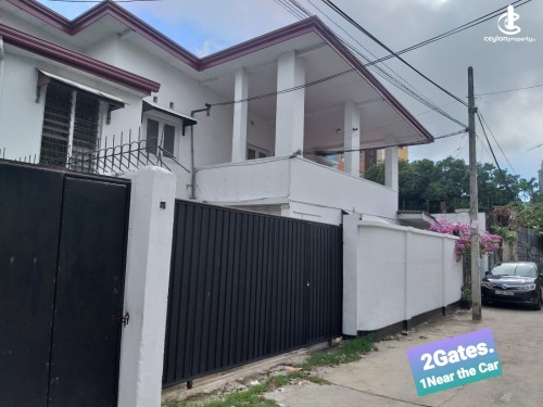 House for Sale in Colombo 6 (Wellawatta,Pamankada,Kirulapona South) - Colombo 06 - Havelock Town 06 Bed Room House on 12,70…
