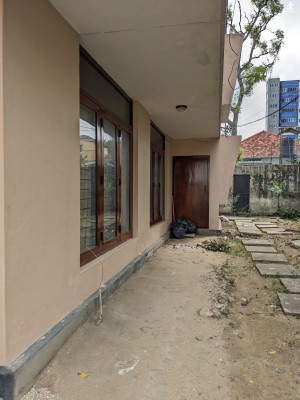 Land for Sale in Colombo 6 (Wellawatta,Pamankada,Kirulapona South) - Colombo 06 - Ishwari Road 20 Perches of Land with an Ol…