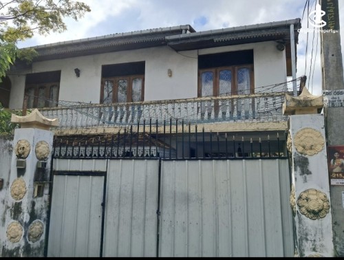 House for Sale in Wattala - Wattala Kuda Edanda Road, 12 Perches of Land with and Old 2 Storied House for Sale