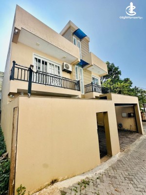 House for Sale in Dehiwala - REF (P-D-125)🏡 Valuable Land with House for Sale – Facing Havelock Road (Colombo/Horana Highway)