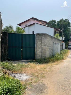 Land for Sale in Ja-Ela - Valuable Land for Sale in Ja-Ela Town ( Iconic Location )