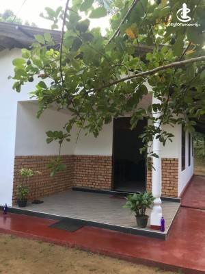 House for Sale in Pasyala - 32 Perches Land with House For Sale in Pasyala, Pahalagama