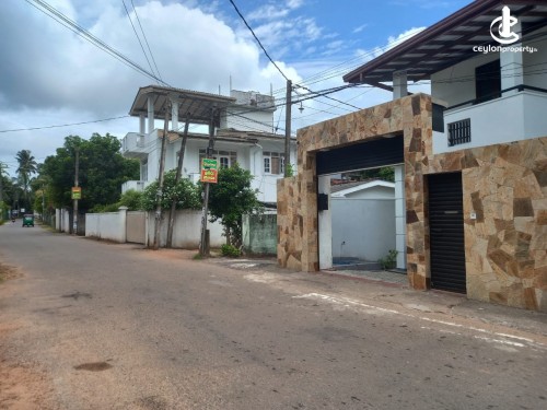 House for Rent in Piliyandala - Three Storied House For Rent in Piliyandala Town