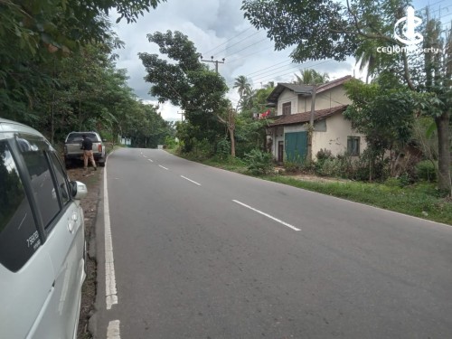 Land for Sale in Gampaha - 1 Acre Valuable Land For Sale in Gampaha, Miriswatta