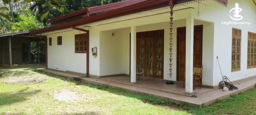 Land for Sale in Padukka - 95.1 Perches Coconut Land For Sale in Padukka