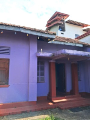 Land for Sale in Angoda - 18.5 perches land with house For Sale Angoda Delgahawatta