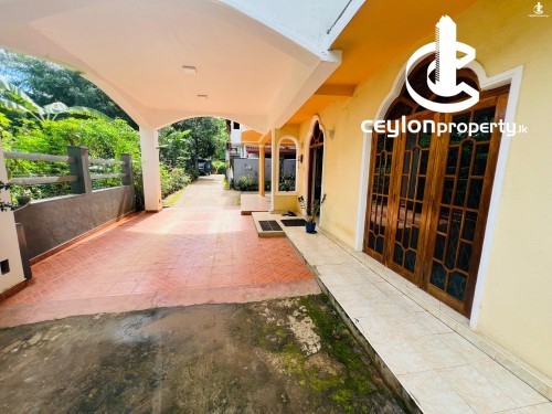 House for Sale in Bandaragama - House for sale in Bandaragama