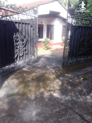 House for Sale in Makola - Single Storied House For Sale In Makola Glwala Junction