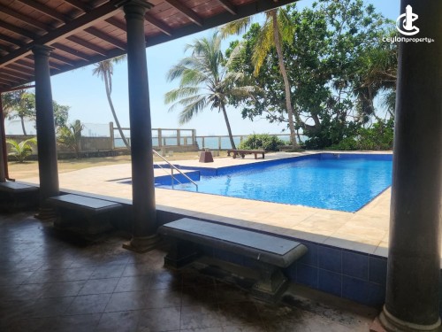 Beachfront Bungalow for Sale – Wattala (Facing Colombo Port)