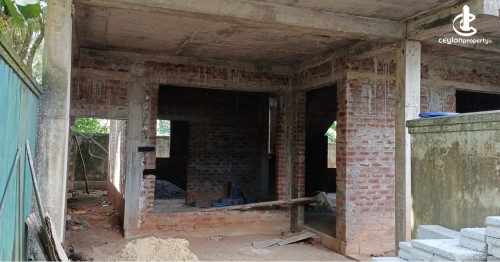 Land for Sale in Pannipitiya - 8.9 Perch Land with 3-Storey Partially Built House for Sale in Pannipitiya