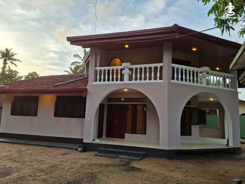 House for Sale in Katunayake - House for Sale – Katunayake | Ideal for Residential or Commercial Use