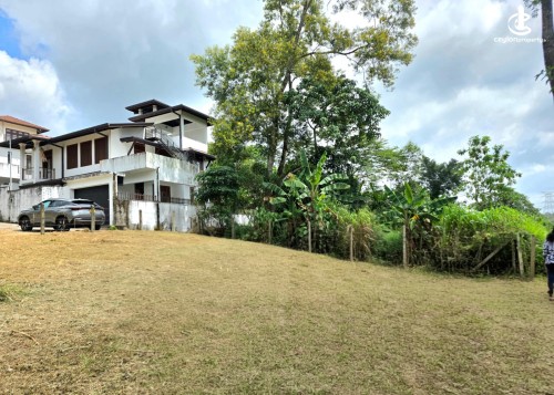 Land for Sale in Athurugiriya - Prime lands facing a beautiful paddy field – Athurugiriya