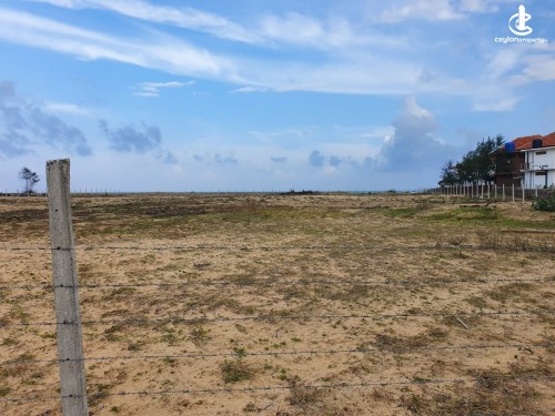 5 ACRES OF BEACHFRONT LAND FOR SALE IN POTTUVIL