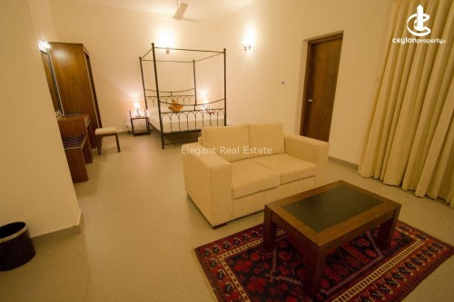 House for Rent in Colombo 8 (Borella) - 07 Bedroom Furnished House For Rent In Colombo 08 (A2416)