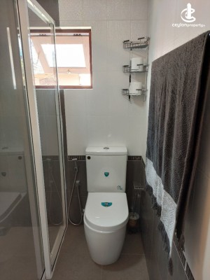 House for Rent in Colombo 6 (Wellawatta,Pamankada,Kirulapona South) - 03 Bedroom Furnished Upstairs House for Rent in Colomb…