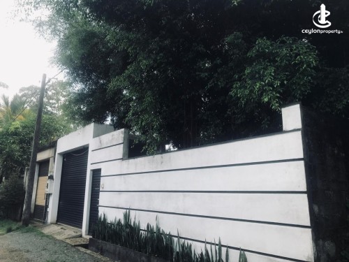 House for Sale in Kalutara - Modern style house for sale in Waskaduwa