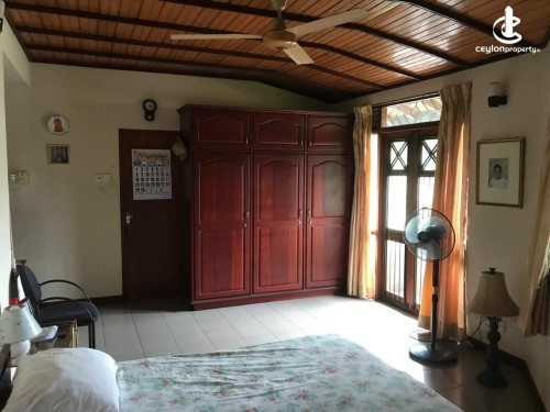 House for Sale in Nugegoda - House for sale in Nugegoda town