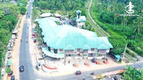 Commercial Property for Rent in Meegoda - Meegoda Main Road 15 000 SqFt Commercial Building For Rent