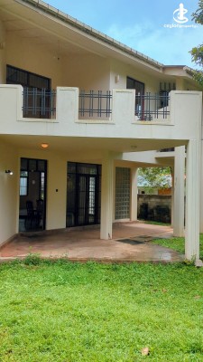 House for Sale in Kadawatha - Kadawatha Ex Associate Geoffrey Bawa Designed House For Sale