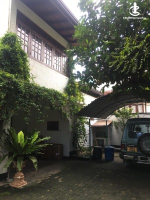 House for Rent in Colombo 7 (Cinnamon Garden) - Colombo 7 Luxury 3000 SqFt 4 Bed House with Garden For Rent