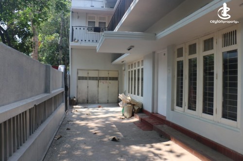 House for Sale in Colombo 8 (Borella) - Colombo 8 Near Medica College 5000 SqFt 9 Bed House For Sale