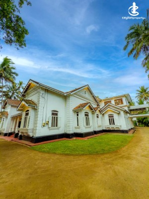 Commercial Property for Sale in Bentota - Bentota within Tourist Are Colonial 15,000 SqFt Hotel For Sale