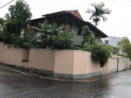 House for Sale in Nugegoda - Nugegoda 5 Bedroom 3666 SqFt House On 9 Perches For Sale
