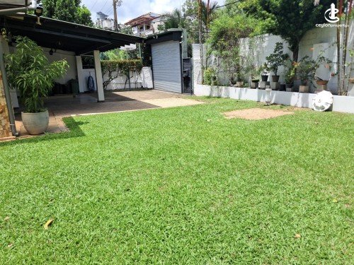 House for Rent in Rajagiriya - Rajagiriya Luxury Swimming Pool 8 Bedroom House For Rent