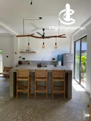 House for Sale in Hikkaduwa - European-style villa in Hikkaduwa