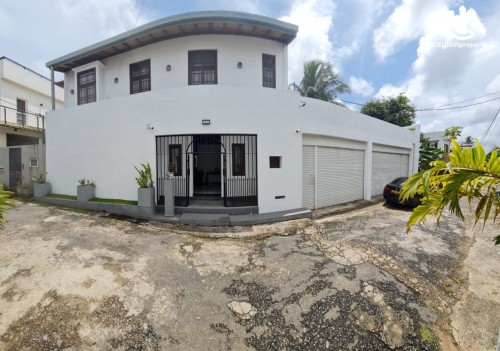 House for Sale in Boralesgamuwa - Three Storey Luxury House For Sale In Boralesgamuwa
