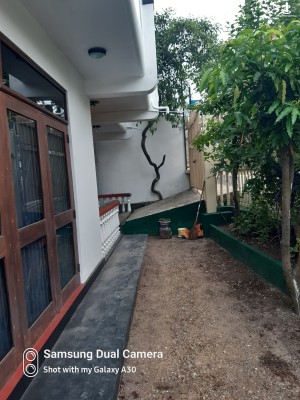 House for Rent in Kolonnawa - Upstairs units for Rent in Kolonnawa Juction