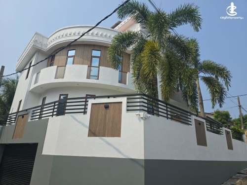 House for Sale in Dehiwala - Valuable property for sale in Dehiwala.