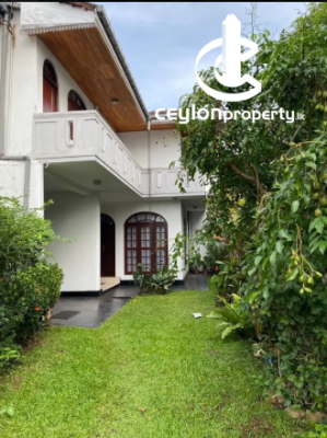 House for Sale in Nawala - Spacious 5-Bedroom Family Home for Sale
