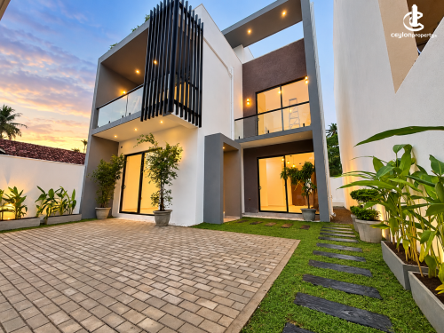 House for Sale in Wattala - BRAND NEW LUXURY HOUSE FOR SALE – WATTALA