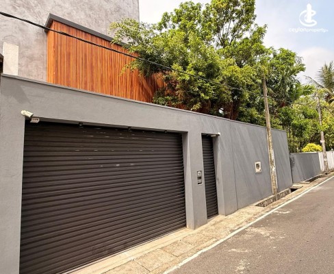 House for Sale in Maharagama - TWO HOUSES ON ONE PROPERTY – FOR SALE IN MAHARAGAMA
